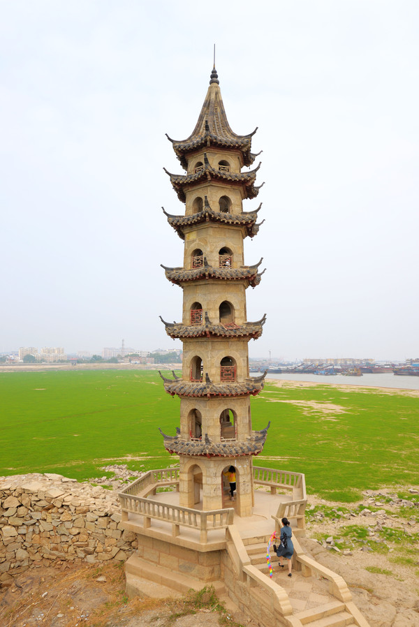 落星墩一年只在鄱阳湖出现一次千古奇观引游人围观