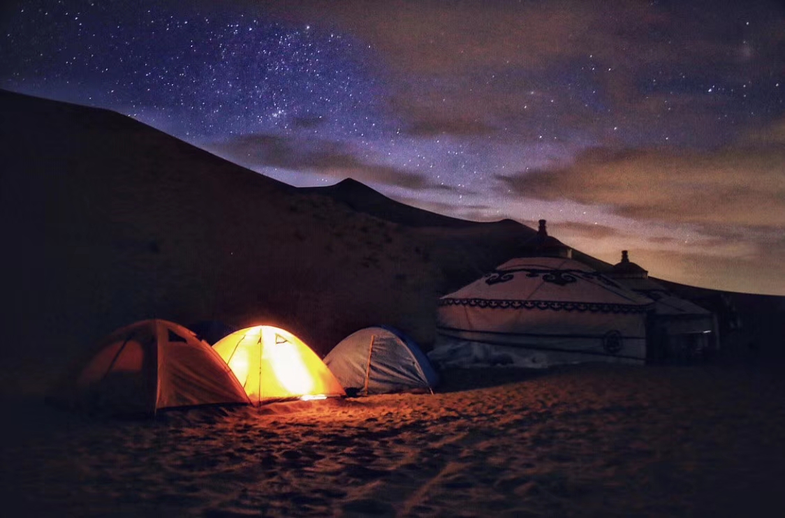 【腾格里沙漠】腾格里研学大本营房车露营地