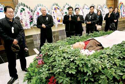 沙僧扮演者闫怀礼名气那么大为啥会吸食敌敌畏而死