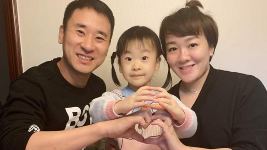 曾因"潜规则"宣布退役,如今36岁成ceo_钟玲