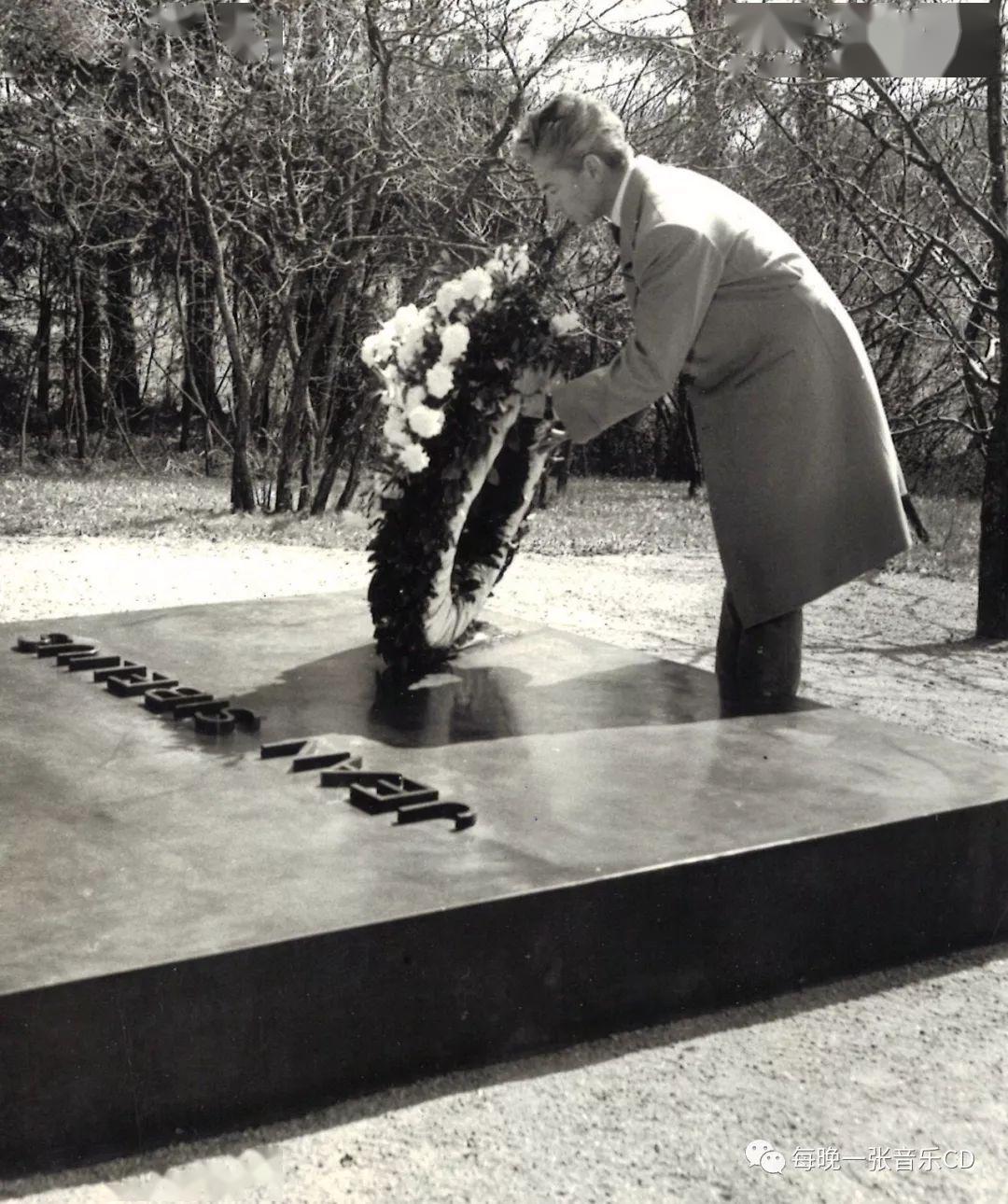 极富个性的百老汇作曲家柯尔99波特和他太太,名媛琳达99李99