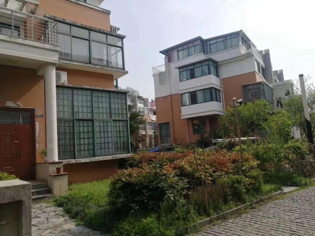 南陵蔚蓝世纪别墅出售300平米