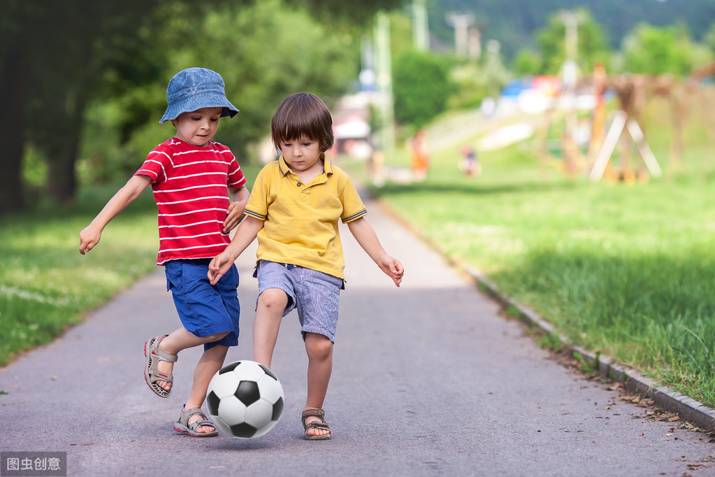 二胎家庭大比拼家有2个男孩排第几鄙视链末端妈妈心里苦