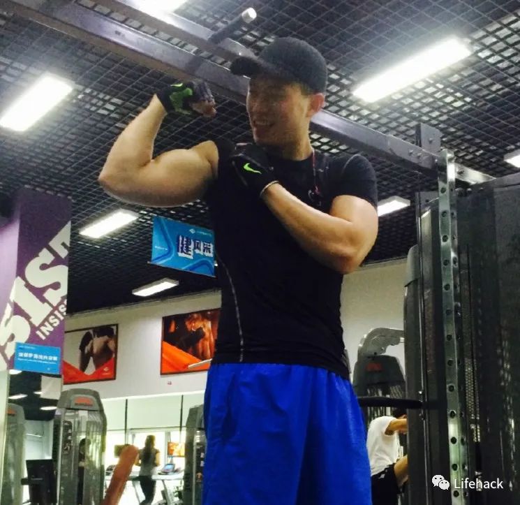 身高195cm体重115kg这位肌肉巨无霸太可了