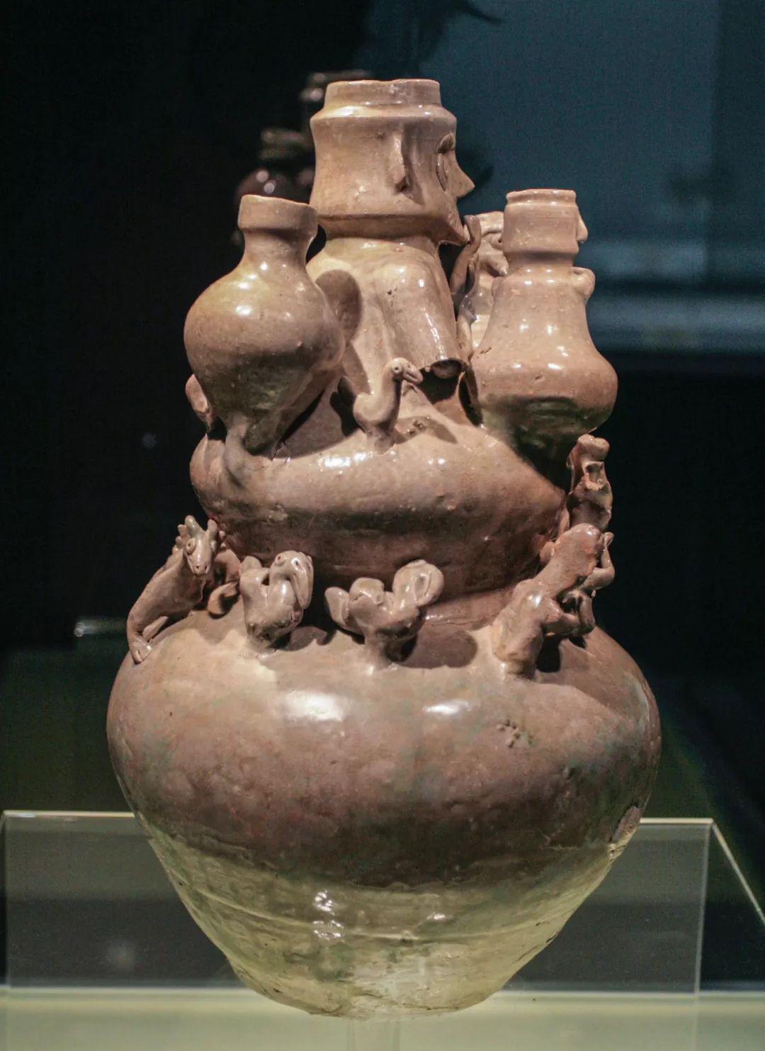 上海博物馆藏中国五代以前高古瓷器不少在历史上具有代表性