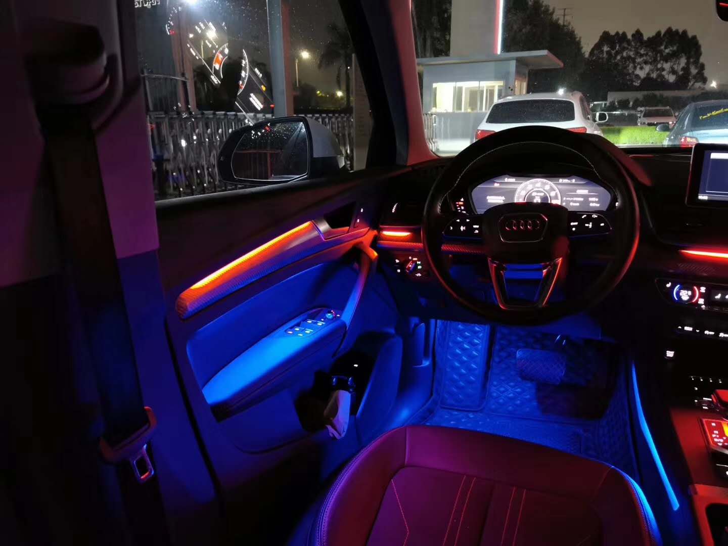 全新奥迪q5l改装车内32色氛围灯