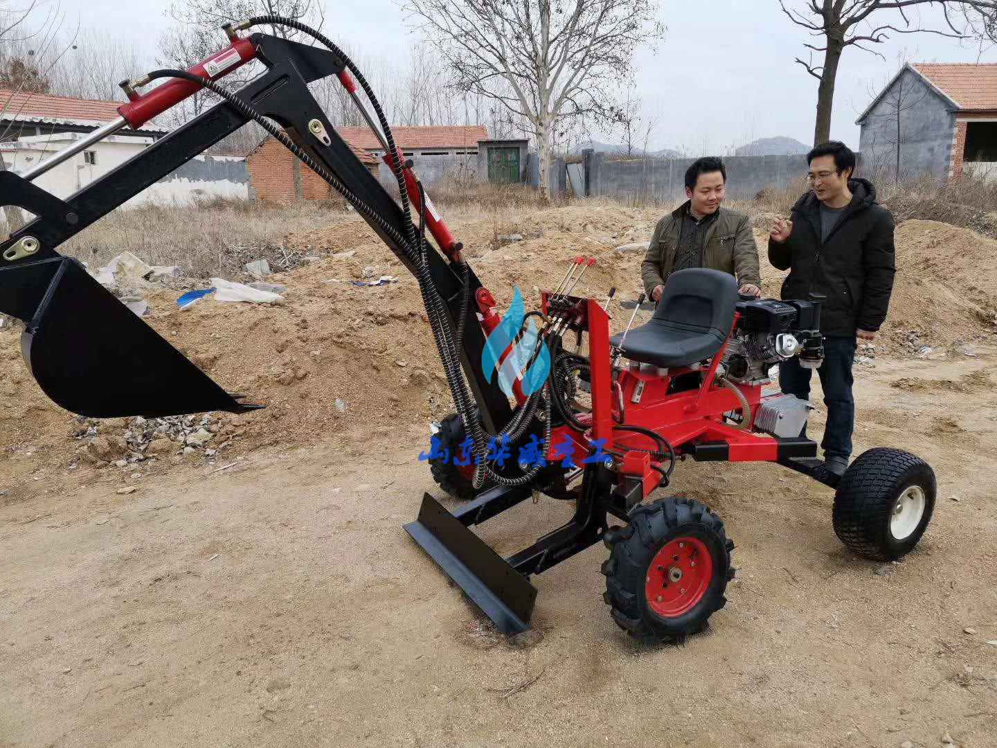 六合一农用 工程用小型轮胎挖掘机  一万多元的挖掘机是什么样的?