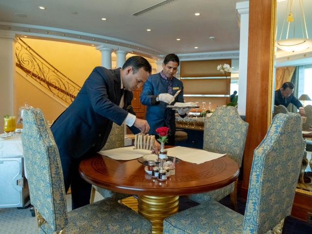 奢华之旅:全球最豪华的七星级迪拜帆船酒店,10个让人惊叹的事实