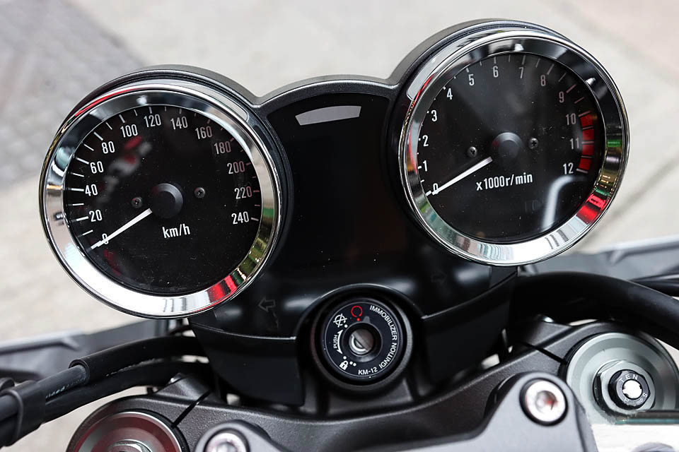 不可多得的日系复古街车2020款川崎z900rs实拍