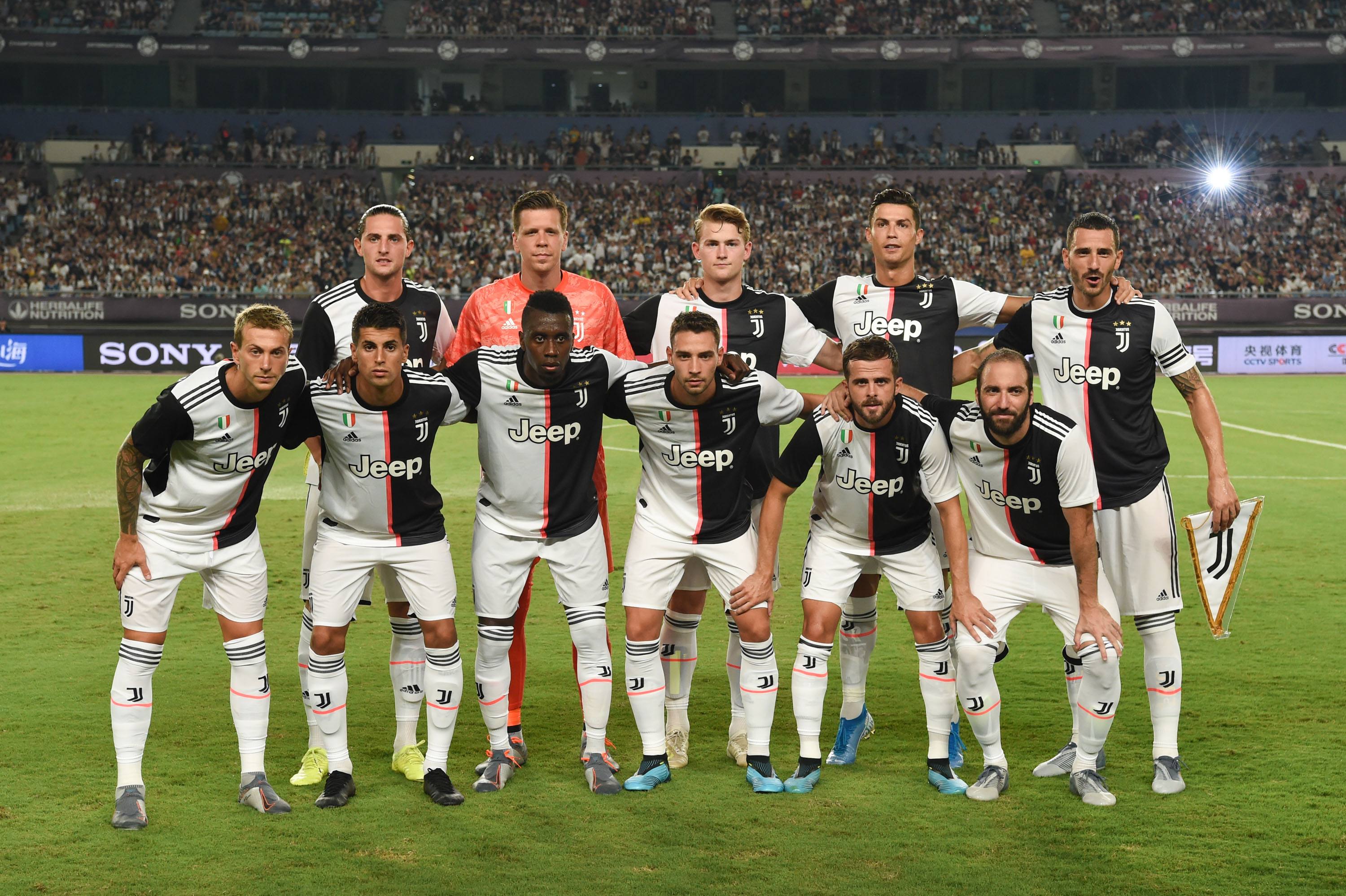 新的突破c罗总收入将破十亿美金只有三位超级明星做到过