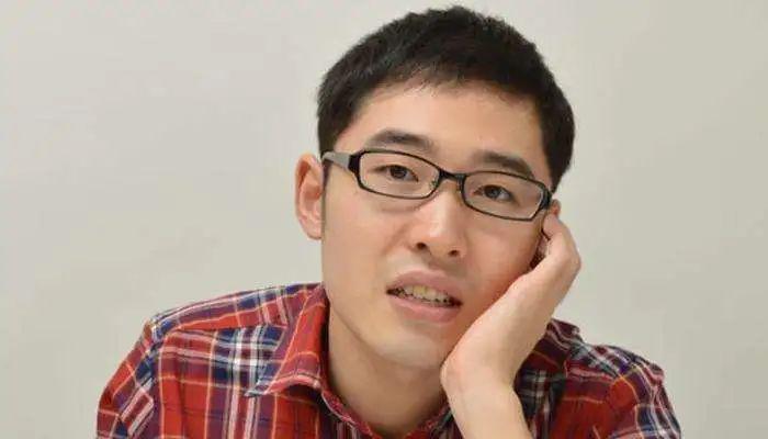 日本有一位自闭症少年作家叫东田直树,他几乎不能讲话,却能通过文字