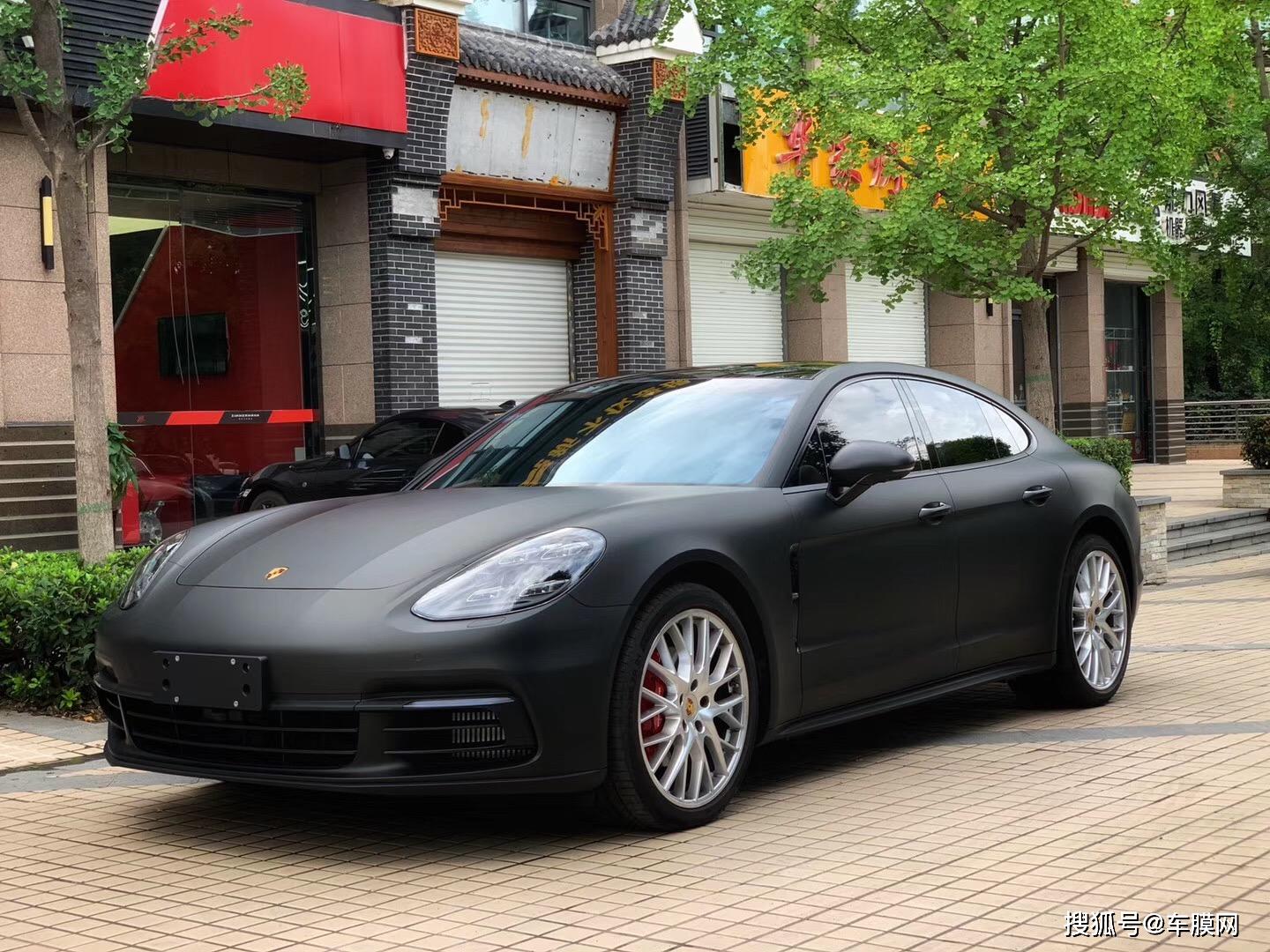 保时捷帕拉梅拉超哑黑贴膜改色效果图