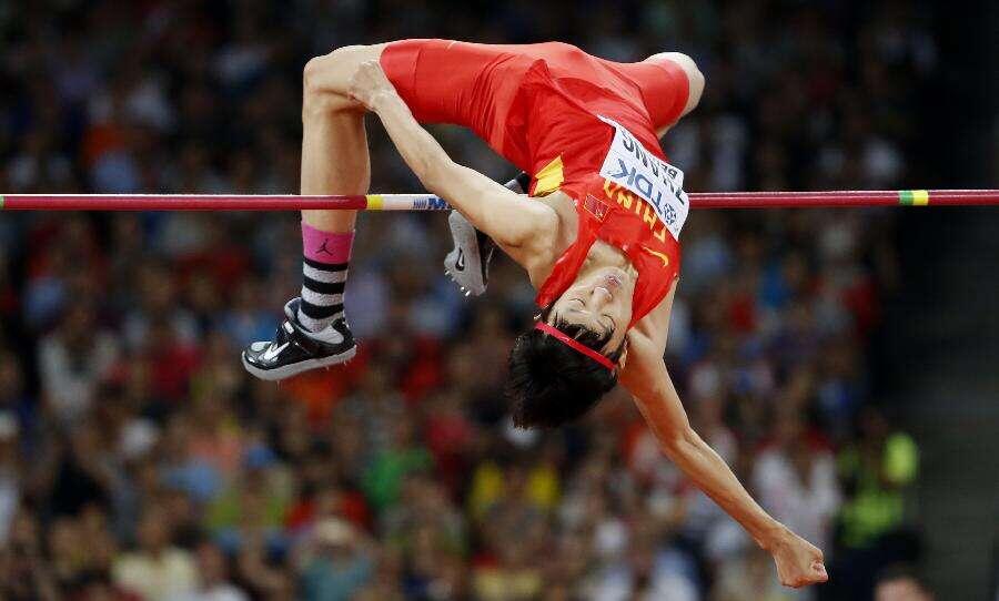 请善待那些曾灵光1现的田坛明星 张国伟已做得很棒!