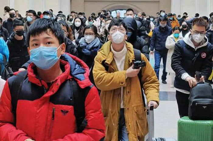 回家英国小留学生包机回国父母责任听话隔离费用自理