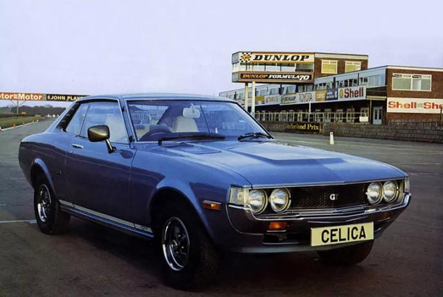 图:这台已经最后期版本的celica了,图中是1976年的英国规格gt(ta23)
