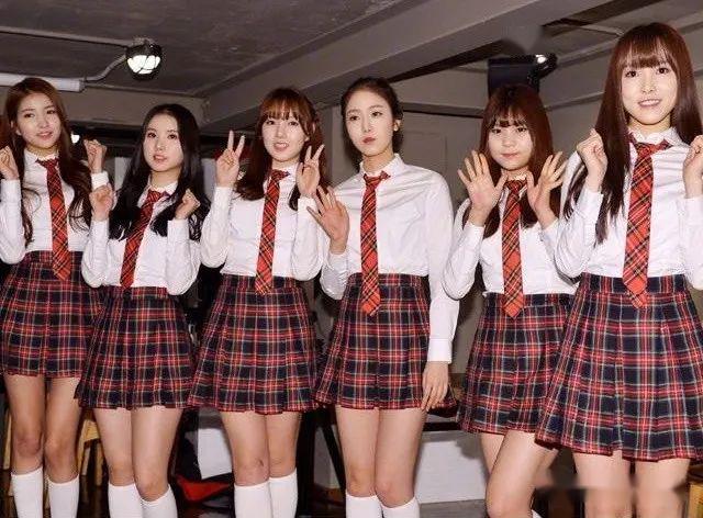 韩女团的校服氛围清纯可爱灵动活泼霸气性感你的取向