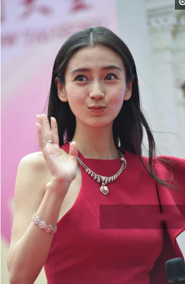 生完孩子后的杨颖眼袋细纹才28岁就变成了这样