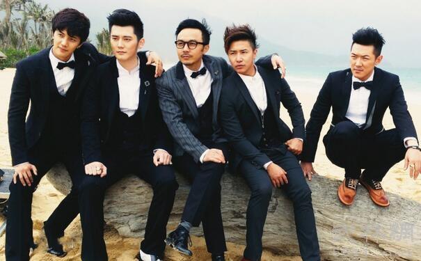 七人兄弟团变成了五人固定组,五个人在台上的魅力各不相同,汪涵睿智