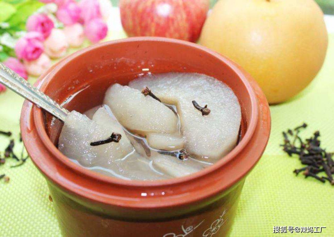 刚刚怀孕竟发现老公和其他女人聊得火热