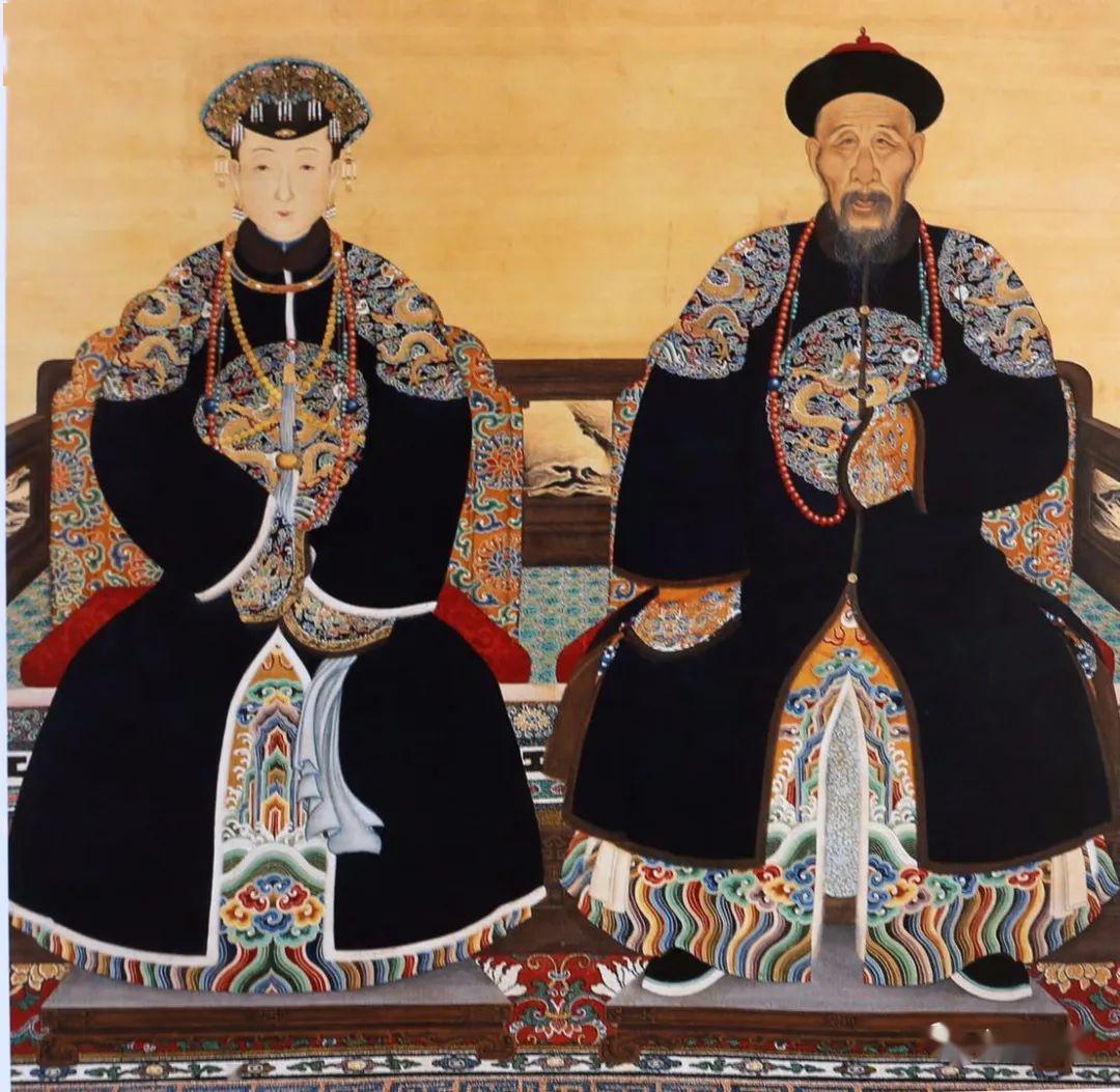 李雨来:清代宫廷女装与汉式女装的差别_服装