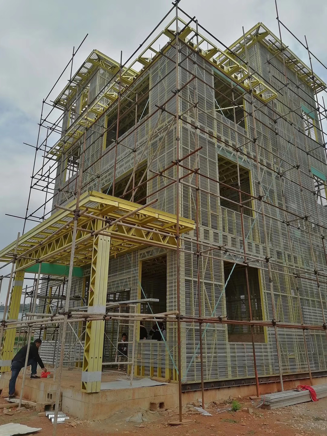 实心墙体轻钢别墅标配材料介绍