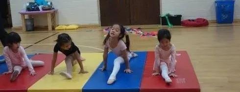 原来劈叉是这样练成的一