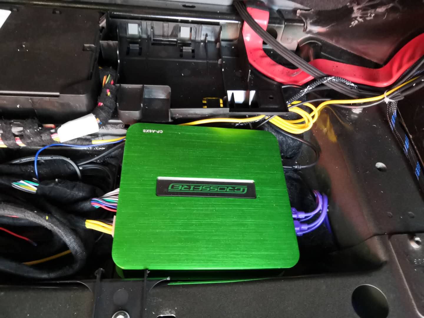 奥迪a6l改装丹拿汽车音响/邹城东骏汽车音响