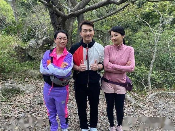 佢哋拍摄被野狗袭击一幕时,"rebecca"沈可欣老公杨证桦亲自指导狗仔!