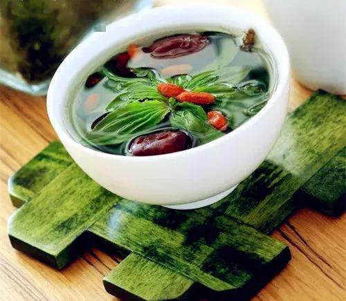 一部《诗经》,半部"吃经"._荇菜