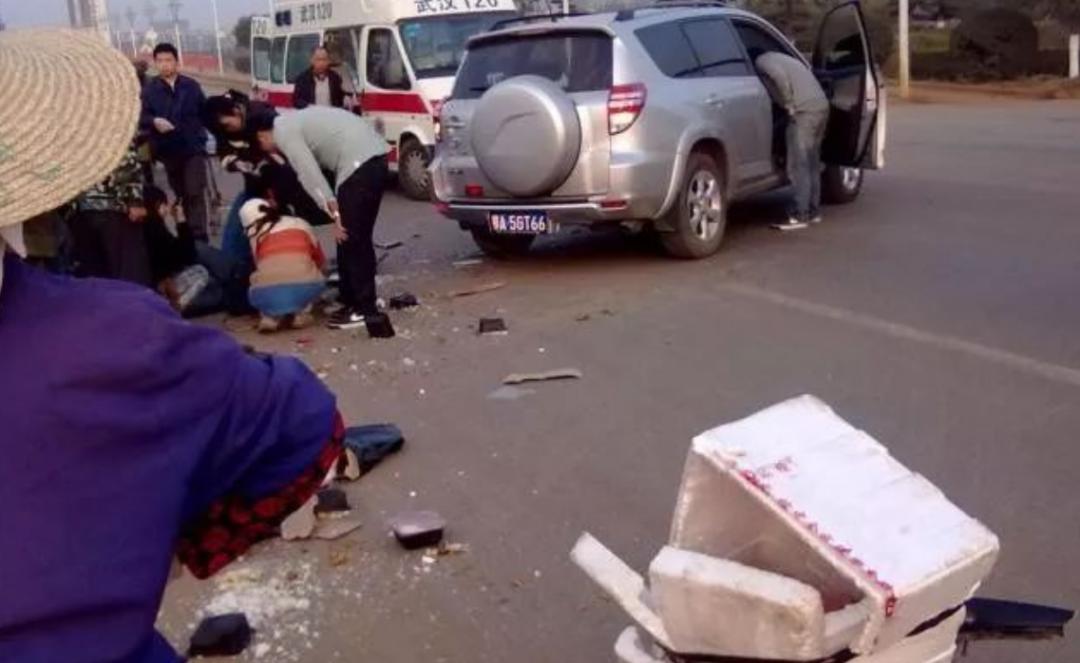 只买交强险和三者险,肇事撞死人负全责,保险公司会怎样赔?