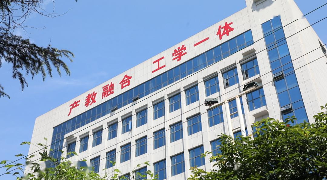 育大国工匠创一流技校冷水江市高级技工学校宣传片