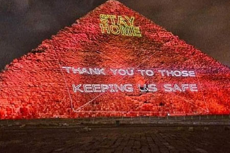 埃及点红金字塔怎么回事埃及点红金字塔照片曝光十分震撼