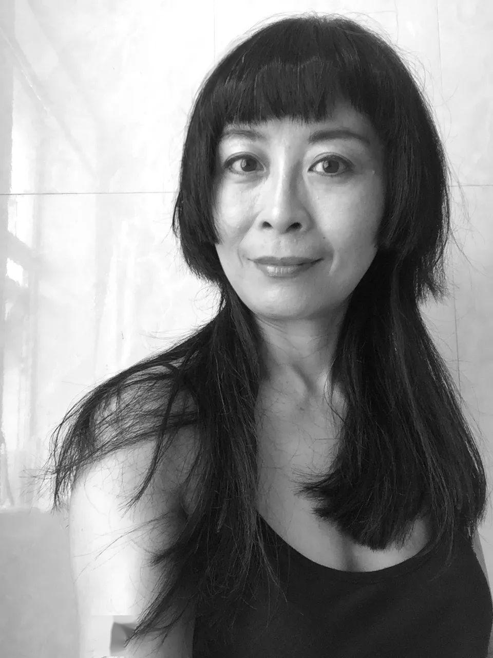 她水墨中国当代水墨女艺术家大系第一辑天涯艺术1250期