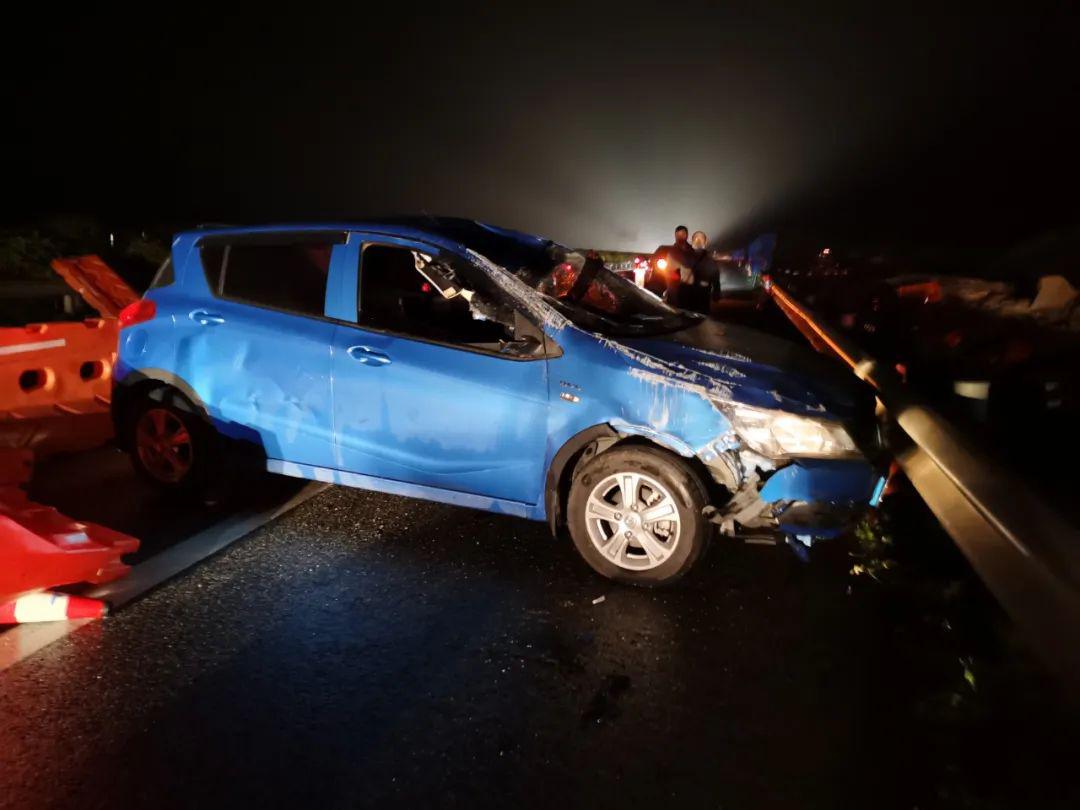 清明节期间宜州区g78线汕昆高速发生三起交通事故