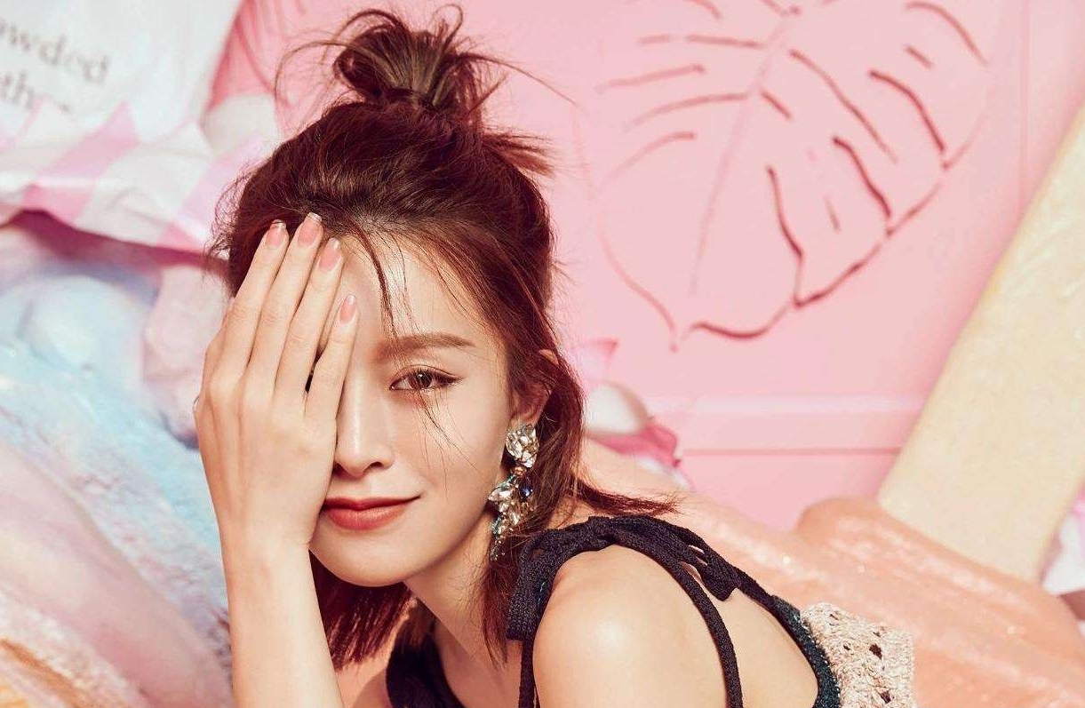 32岁的文咏珊依然娇美谢霆锋李冠峰追求过