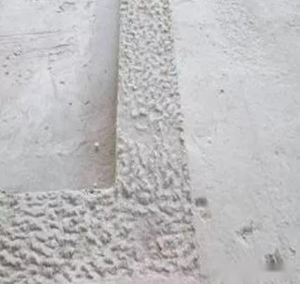3,反坎浇筑必须使用细石混凝土一次性浇筑完成,浇筑过程中应使用插钎