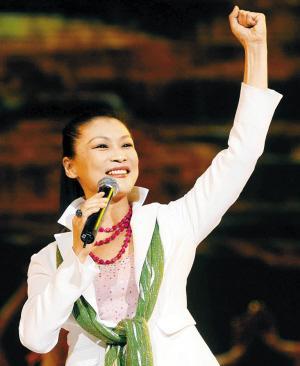 海政歌舞团三位星光闪烁的著名女歌唱家