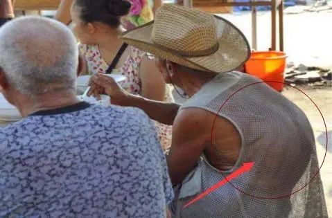 老祖宗说龟背蛇腰不可交下一句才是点睛太强