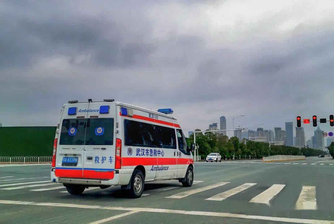  疫情时的武汉和现在的武汉(武汉疫情刚爆发时的视频)