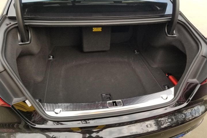 小排三缸时代w12有多珍贵90多万买台顶配奥迪a8这才是真暴徒