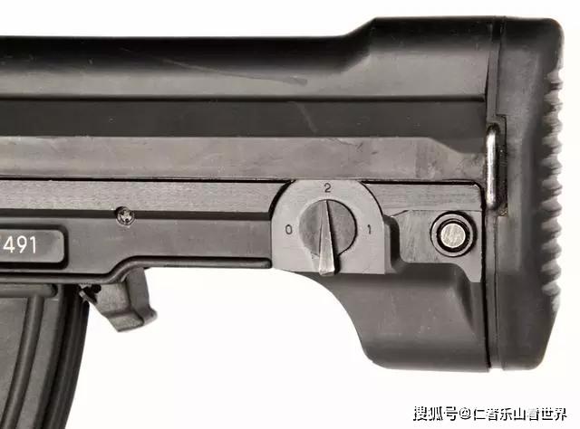 中国现役95式自动步枪