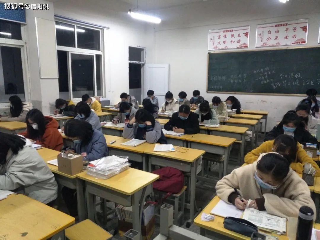 潢川一中开学了