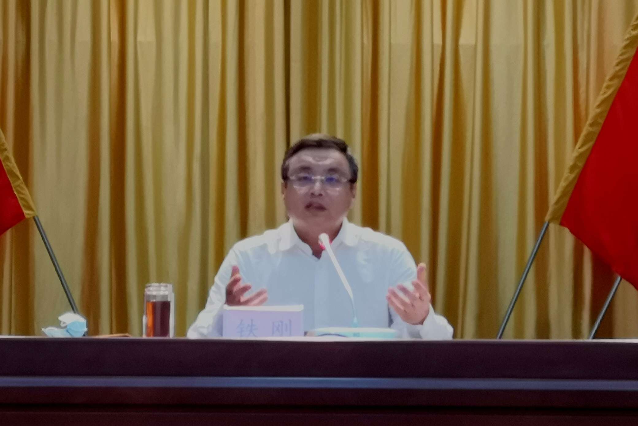 铁刚要求,要充分认识当前做好政法工作的特殊重要意义,用实际成效取信