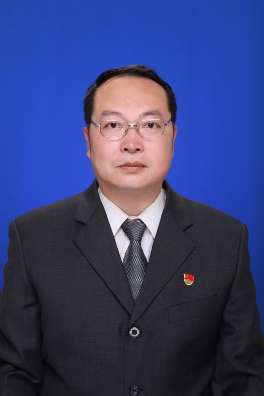 昆明市第十四中学昆明市第二十四中学校长 王春雷昆明市第二十四中学