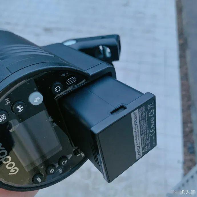 神牛ad300pro外拍闪光灯