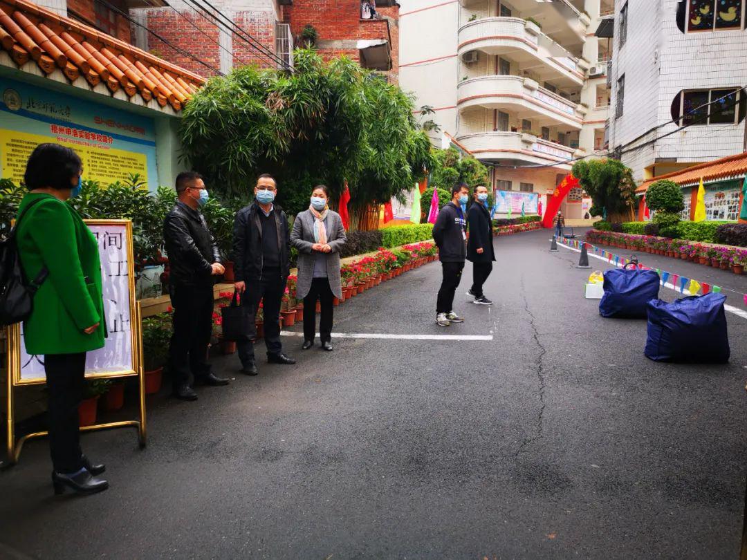 今天早上6:30,区教育局三个督查组分别到长洲中学,申浩实验学校,倒水