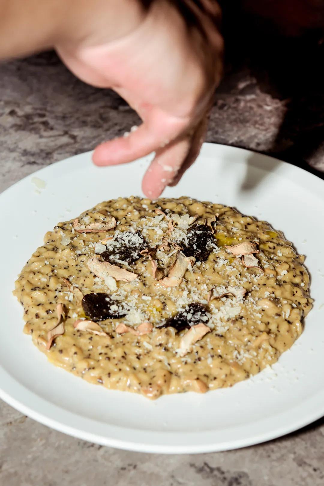 解锁这一碗黑松露烩饭点亮宅家终极技能