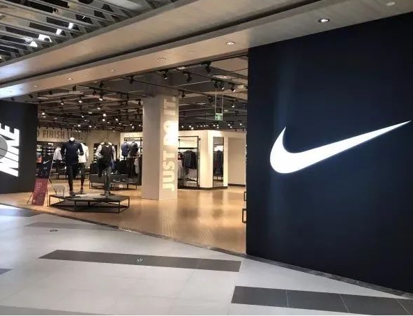 耐克阿迪全球市场遭疫情重创 复苏的中国成"救命稻草"_品牌