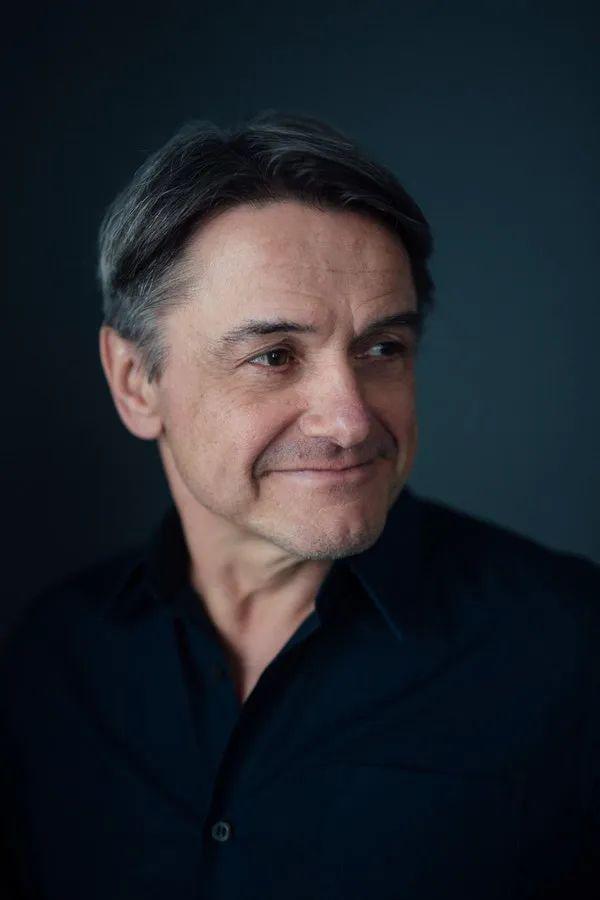 我们从未离 martin margiela 如此之近