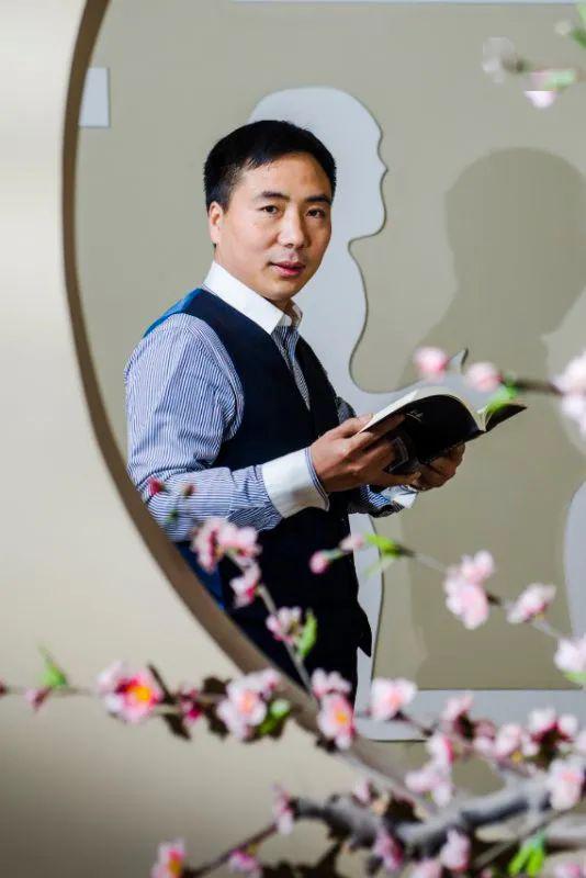 孔令伟创作诗歌走进十里春风